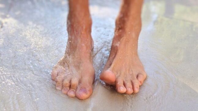 Walking barefoot is one way to get fungus